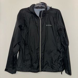 Women’s Columbia rain jacket with hood